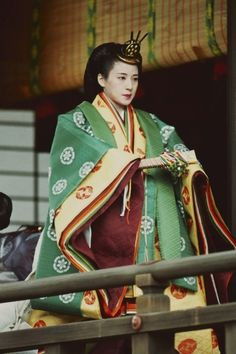 Bí ẩn tủ đồ Hoàng gia: 'Bóc giá' những chiếc váy cưới hoàng gia xa xỉ nhất trong lịch sử Ảnh 10