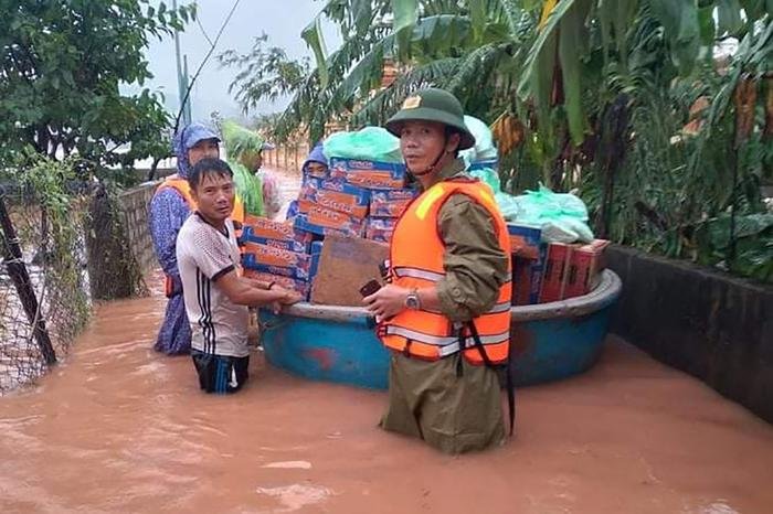 Một chủ tịch xã ở Quảng Bình qua đời vì nhiễm vi khuẩn khi cứu nạn người dân vùng lũ Ảnh 1