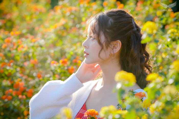 Nữ sinh Học viện Tài chính khoe nhan sắc ngọt ngào giữa mùa hoa dã quỳ Ba Vì đẹp nhất trong năm Ảnh 6