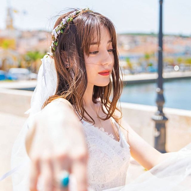 Góc nghiêng tựa nữ thần.