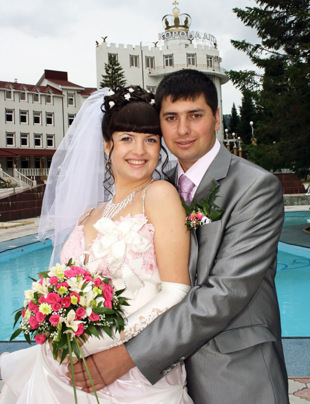 Hình cưới của tên ác nhân Pavlov và cô Pavlova