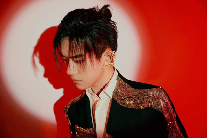 Sân khấu 'Double 11' của Dịch Dương Thiên Tỉ bỗng xuất hiện trên các trang báo mạng của nhiều quốc gia Ảnh 8