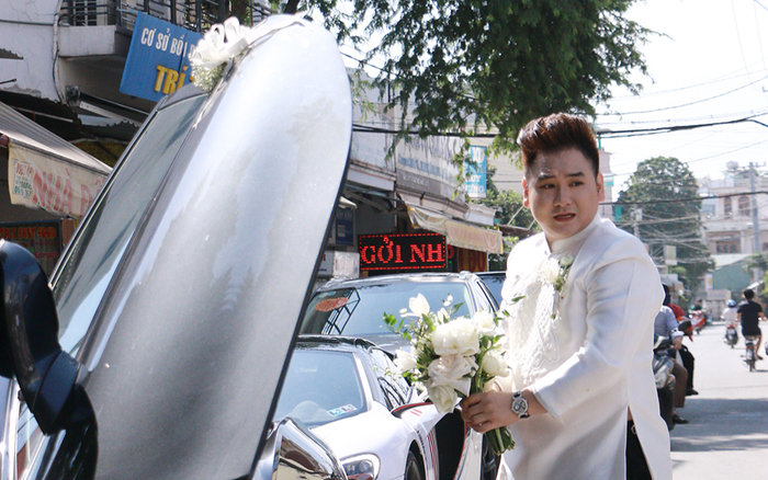 Đám cưới Xoài Non và Xemesis: Chú rể bảnh bao lái siêu xe 7,5 tỉ đi rước dâu Ảnh 2