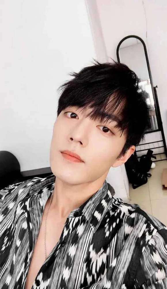 'Tái xuất' sau 2 tháng không cập nhật Weibo, sức nóng Tiêu Chiến khiến nhiều ngôi sao phải dè chừng Ảnh 5