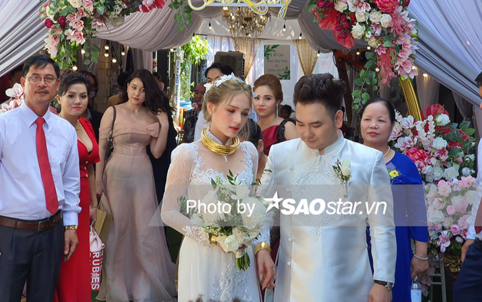Điểm lại những khoảnh khắc đẹp trong đám cưới Xemesis và Xoài Non Ảnh 2