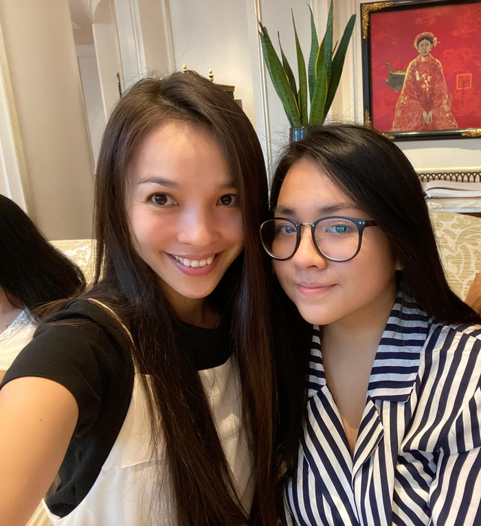 Trước phản ứng này của con gái, Hiền Thục cũng chỉ biết cảm thán: 'tin mình đi, đứa lười luôn có cách nhanh nhất'