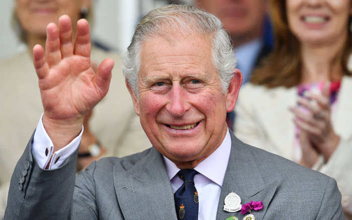 Thái tử Charles bất ngờ 'dấn thân' vào ngành công nghiệp thời trang Ảnh 2