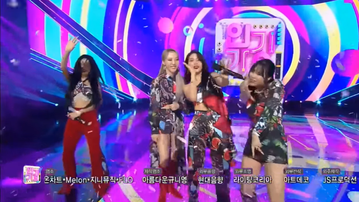 đến Mamamoo đều 'quẩy hết mình' khi ca khúc của Twice nổi lên.