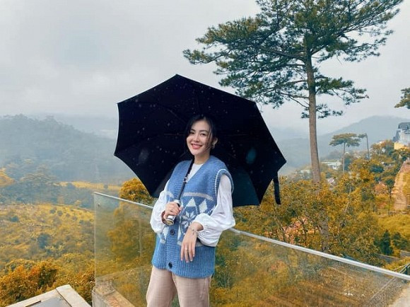 Hotgirl Trâm Anh đăng ảnh 'tình thương mến thương' bên 'bạn thân cũ' của Huỳnh Anh Ảnh 7