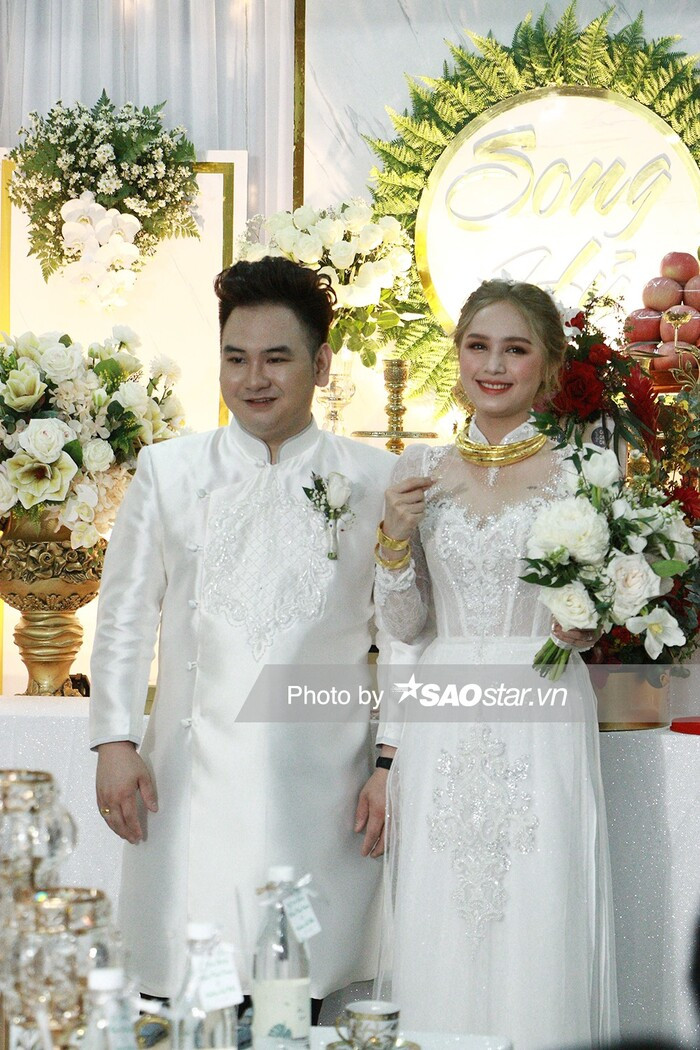 Bị trù ẻo chia tay vì tiệc cưới 'lố', bà xã Xemesis đáp trả: 'Đám cưới ai người đó có quyền' Ảnh 7