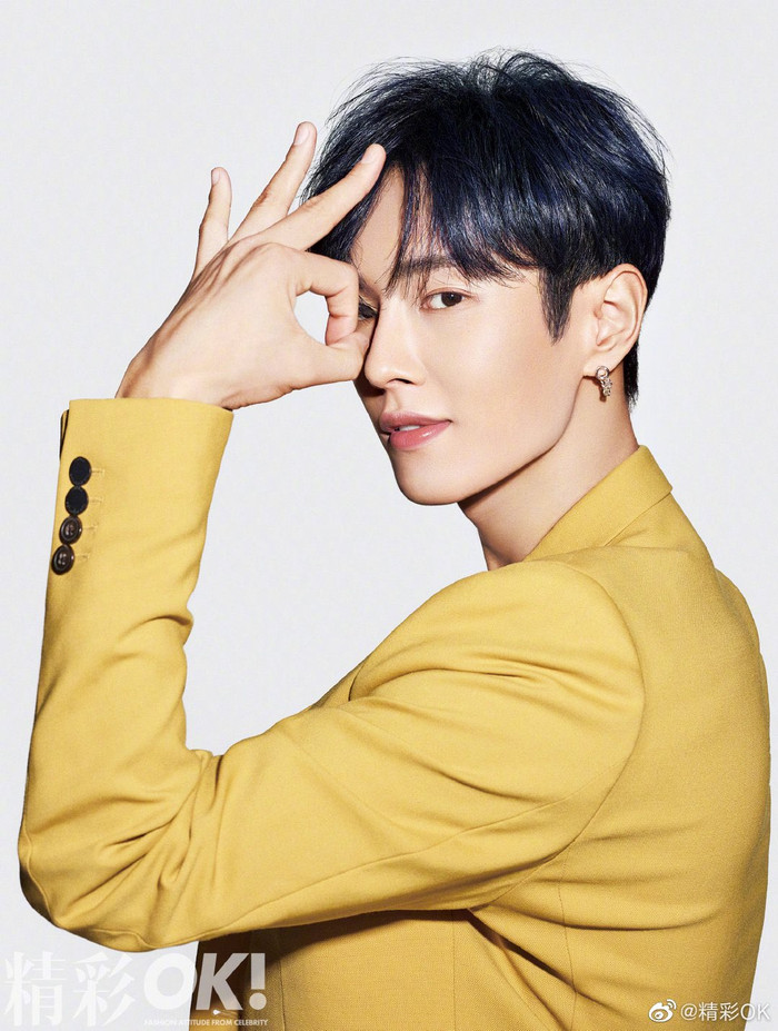 Lý Vấn Hàn chụp ảnh bìa cho tạp chí OK! China số phát hành 213.