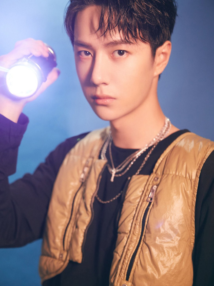 Trưởng thành, chững chạc.