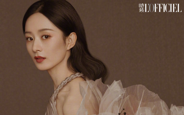 Triệu Lệ Dĩnh ngày càng xinh đẹp và thần thái hơn trên tạp chí Ảnh 2