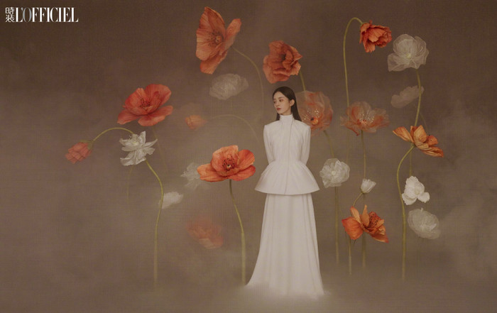 Một số hình ảnh khác của Triệu Lệ Dĩnh trên tạp chí.