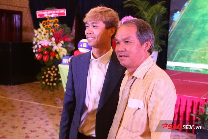 Bầu Đức hãnh diện khi Công Phượng cưới vợ và chúc anh trăm năm hạnh phúc.