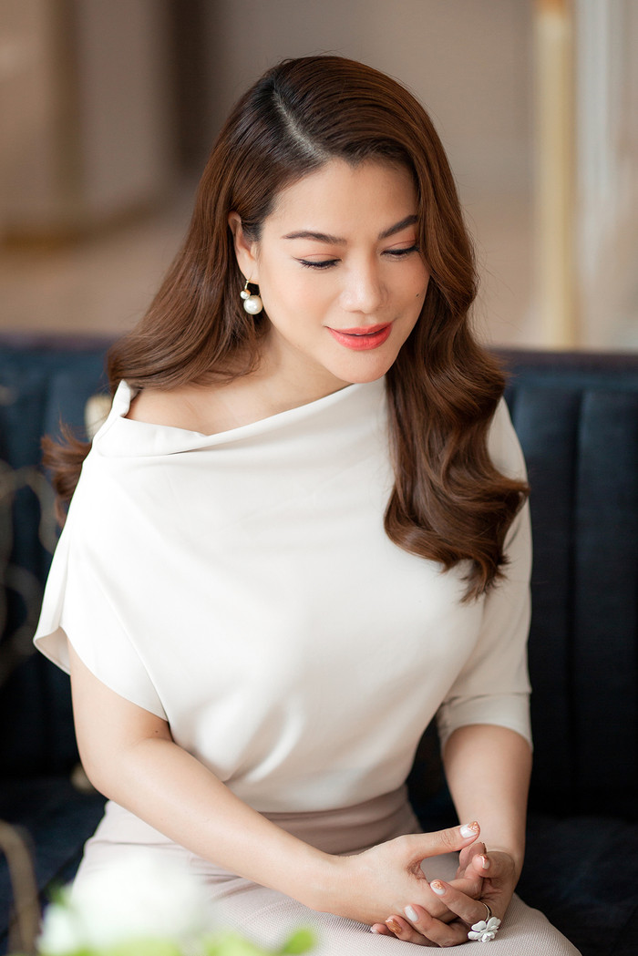 Trương Ngọc Ánh siết cân thành công, fan ngỡ ngàng với thân hình gợi cảm không dấu vết thời gian Ảnh 8