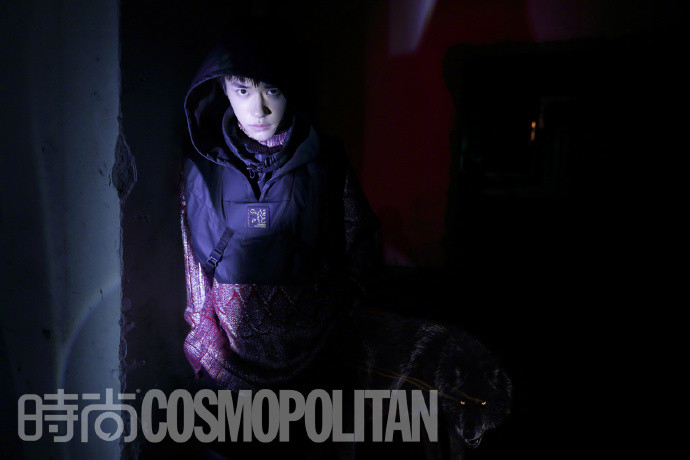 Dịch Dương Thiên Tỉ ma mị trong bộ ảnh mới sau trở thành đại sứ hình tượng của nhà trung ương Ảnh 12