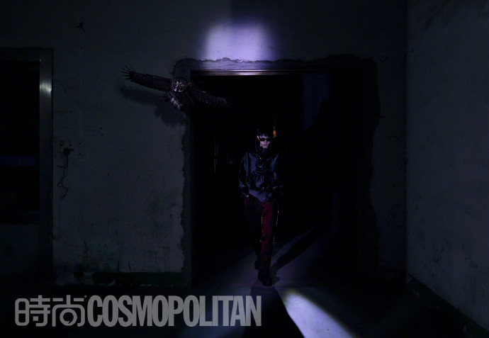 Dịch Dương Thiên Tỉ ma mị trong bộ ảnh mới sau trở thành đại sứ hình tượng của nhà trung ương Ảnh 13