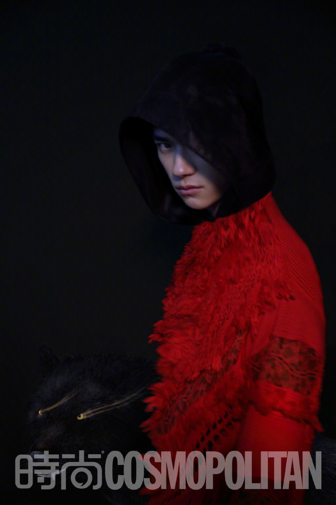 Dịch Dương Thiên Tỉ ma mị trong bộ ảnh mới sau trở thành đại sứ hình tượng của nhà trung ương Ảnh 5