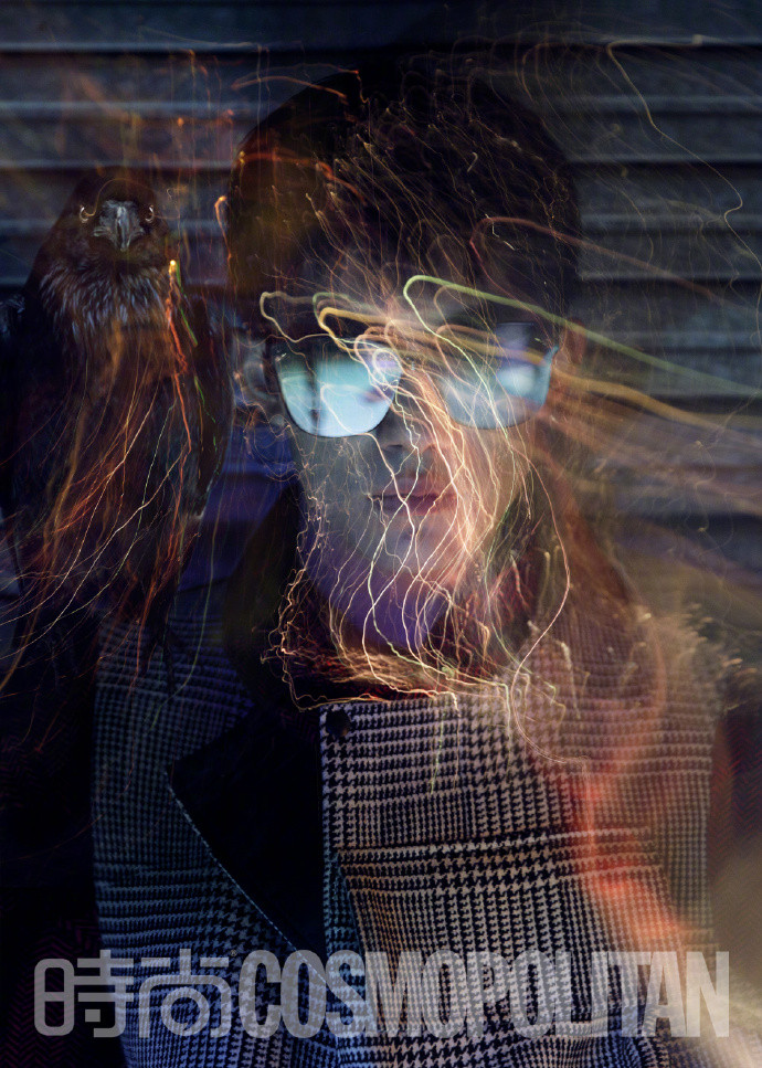 Dịch Dương Thiên Tỉ ma mị trong bộ ảnh mới sau trở thành đại sứ hình tượng của nhà trung ương Ảnh 9