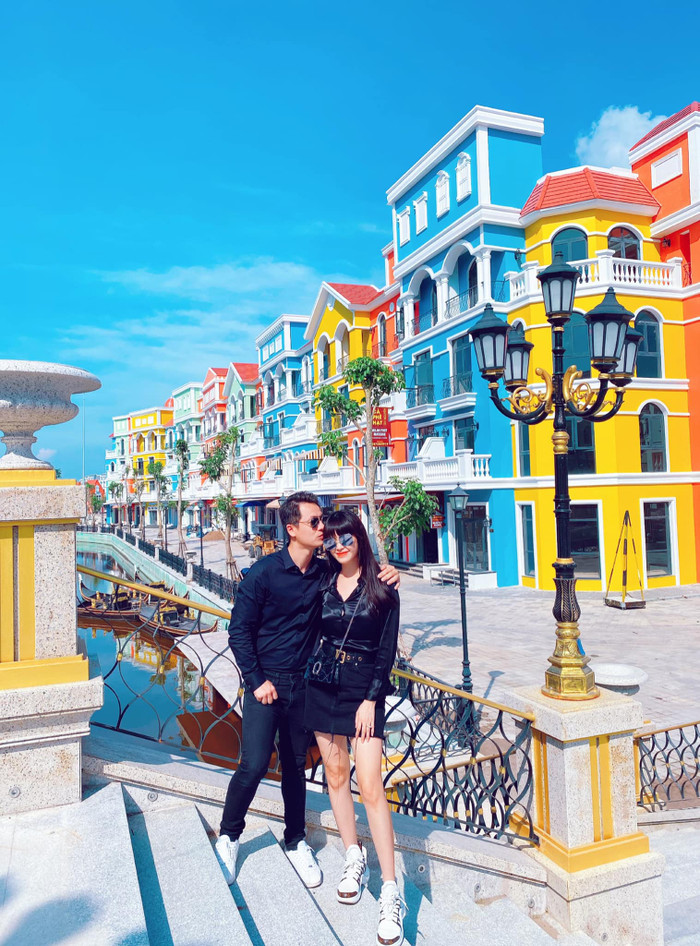 Được biết, căn biệt thự này có giá lên tới 40 tỷ đồng và nằm ở vị trí đắc địa tại Phú Quốc