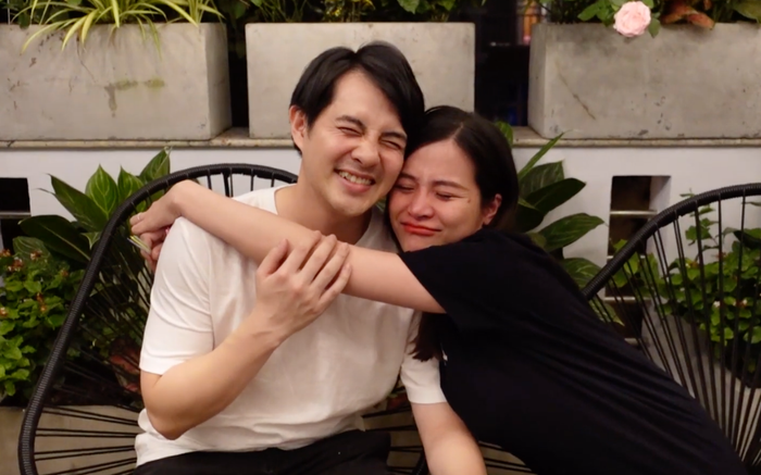 Mừng 1 năm ngày cưới, Đông Nhi xúc động khóc nghẹn vì sự ngọt ngào của Ông Cao Thắng Ảnh 2