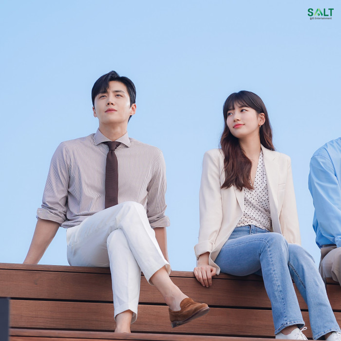 Thời trang công sở ngày đông vừa đẹp vừa sang như Suzy trong Start - Up Ảnh 3