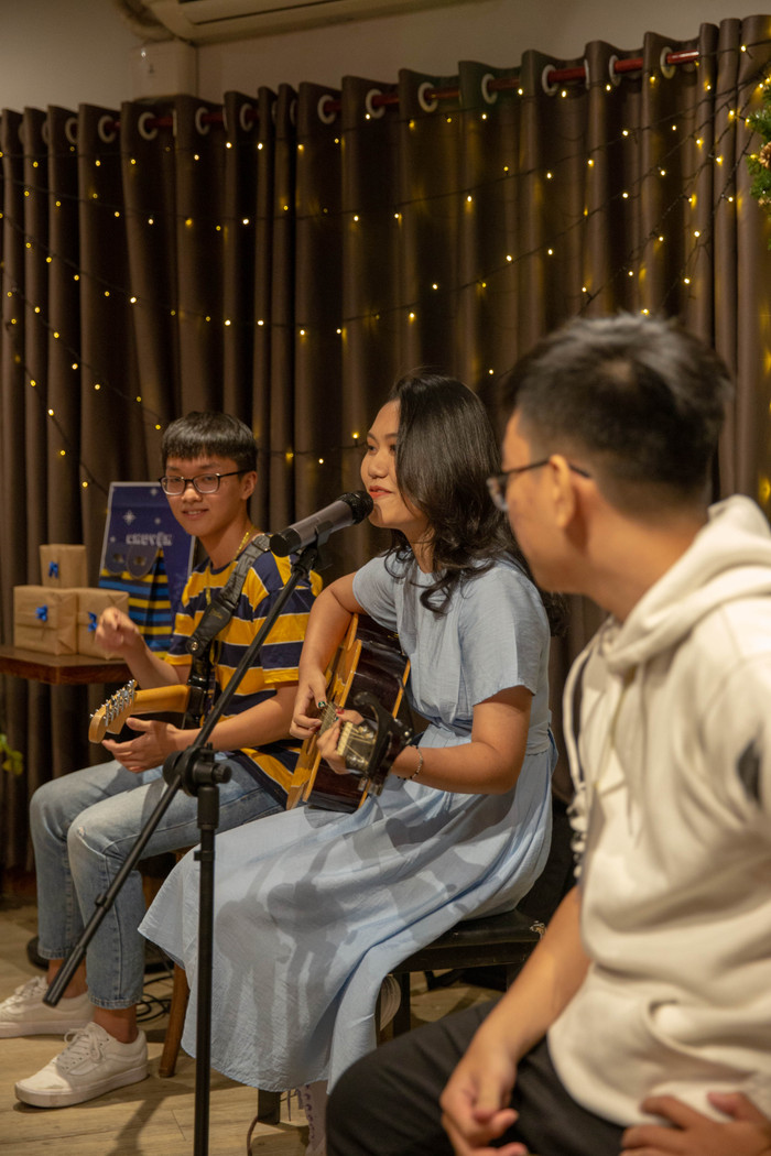 Cảm động 'chuyện của Đông': Tấm lòng cô sinh viên dành cho trẻ em khuyết tật Ảnh 9