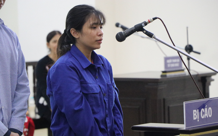 Người mẹ cùng cha dượng bạo hành bé gái 3 tuổi tử vong: 'Chồng bị cáo đối xử với con rất tốt!' Ảnh 2