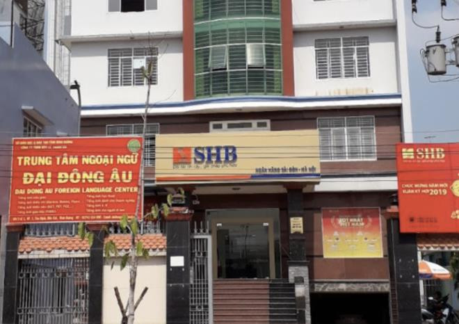 Hiện trường vụ cướp ngân hàng bất thành trưa ngày 18/11. Ảnh: VTC News