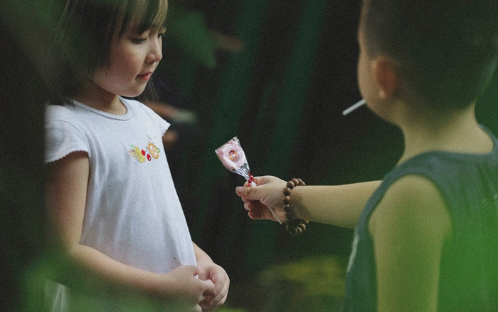 Bài toán tiểu học về việc chọn kẹo trong lòng bàn tay khiến phụ huynh tranh cãi 'nảy lửa' Ảnh 2