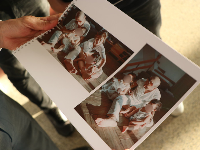 Tuấn và Lan Anh bên hai người con trong đó có bé Minh M. trước khi xảy ra vụ án đau lòng.