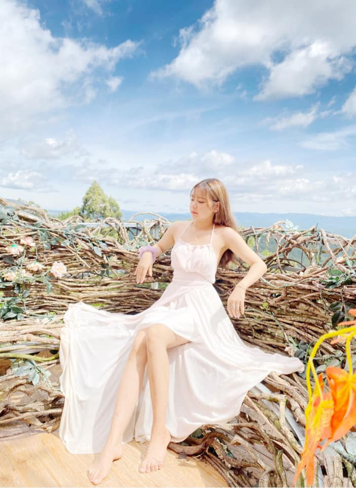 Gái xinh nhận 'gạch đá' khi khoe tài khoản hơn 80 tỷ và đăng tin tuyển 'anh trai đi Đà Lạt' Ảnh 6