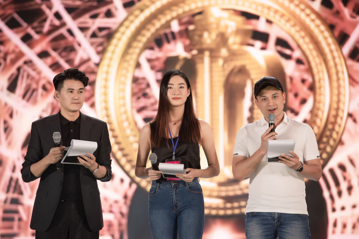 Hoa hậu Lương Thùy Linh đảm nhận vai trò MC.