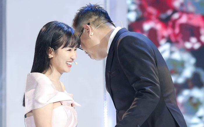 Chân Ái tập 10: Nữ DJ King Of Rap 'nên duyên' cùng chàng trai cao 1m9, cả trường quay vỡ òa Ảnh 2