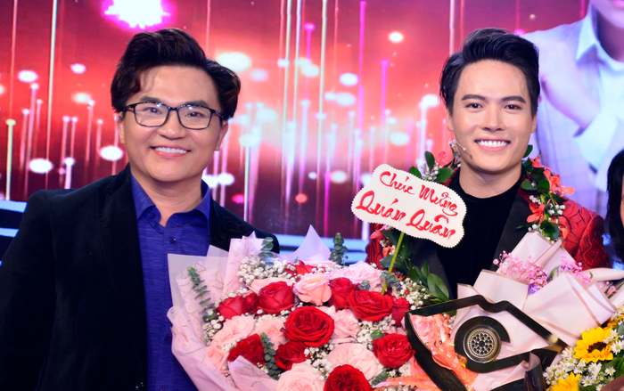 Võ Tấn Phát giành giải thưởng lớn, MC Đại Nghĩa hạnh phúc chung vui Ảnh 2