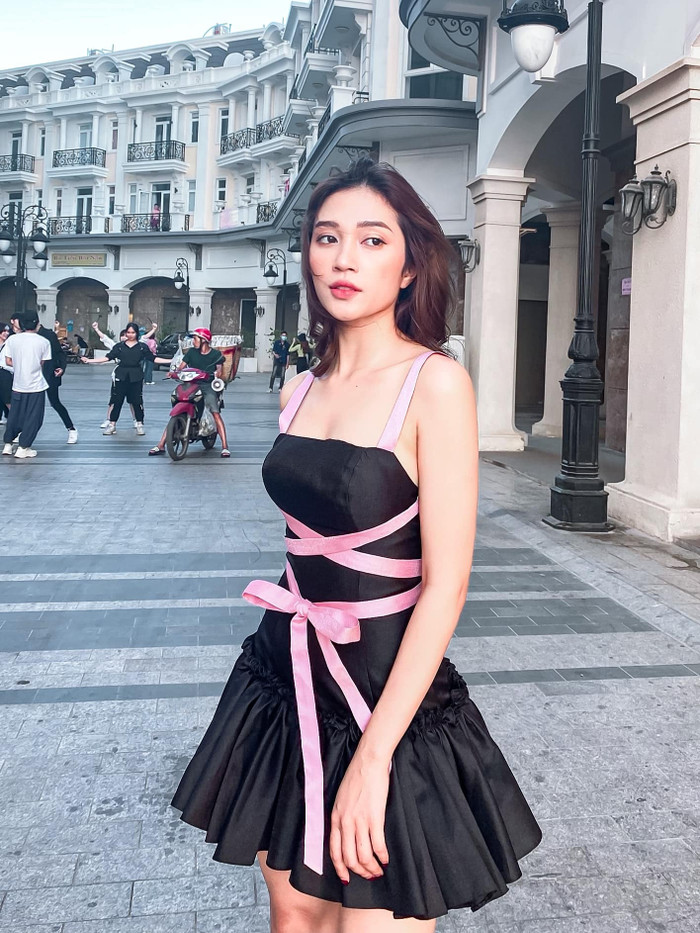 Ngắm nhan sắc MC Ngọc Anh - Nàng thơ xinh đẹp của đêm trao giải V-League Awards 2020 Ảnh 11