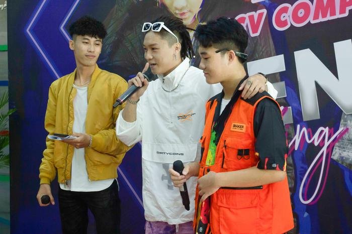 Hậu King of Rap, Kenji hội ngộ DABLO và Weeza tại fan meeting đầu tiên trong sự nghiệp Ảnh 4