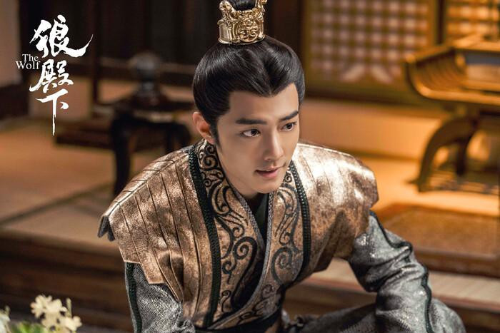 Rút kinh nghiệm từ 'Lang điện hạ', Tiêu Chiến càng ít cơ hội góp mặt trong 'Khánh dư niên 2' Ảnh 2
