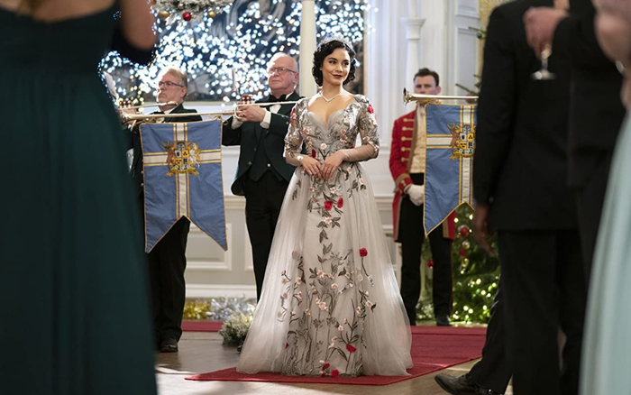 Review phim 'The Princess switch 2: Switched again': Giáng sinh đẳng cấp Hoàng gia Ảnh 2