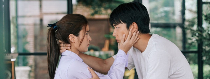 Paeng và Athit trong Trab Fah Mee Tawan - Cặp đôi ngược nhau tơi tả rồi lại yêu nhau nguyện thề sống chết Ảnh 15
