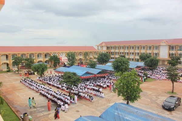 Trường cấp III Phước Bình nơi cô D. công tác (ảnh, cổng TTĐT trường THPT Phước Bình).