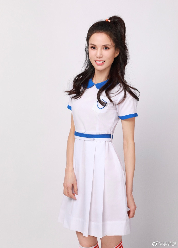 Lý Nhược Đồng bị nói giống Giả Nãi Lượng khi khoe hình năm xưa Ảnh 3