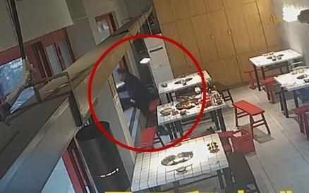 Clip: Vào nhà hàng ăn uống no say, nhóm người nhảy qua cửa sổ chạy trốn để quỵt tiền Ảnh 2