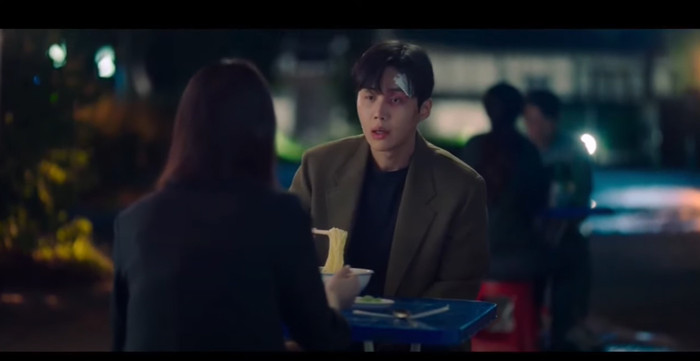 Han Ji Pyeong nói với Dal Mi rằng 'Nếu không thể thành kẻ thù thì hãy trở thành đồng minh'