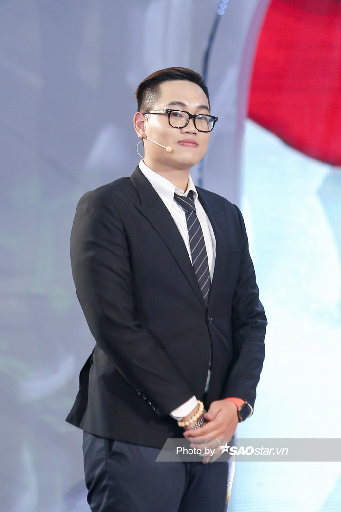 Yêu xa, chàng DJ áp lực vì bạn gái ghen lồng lộn mỗi khi mình nhìn người khác Ảnh 6