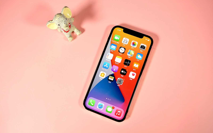 Ít nhất một chiếc iPhone 13 ra mắt năm sau sẽ không cổng kết nối Ảnh 2