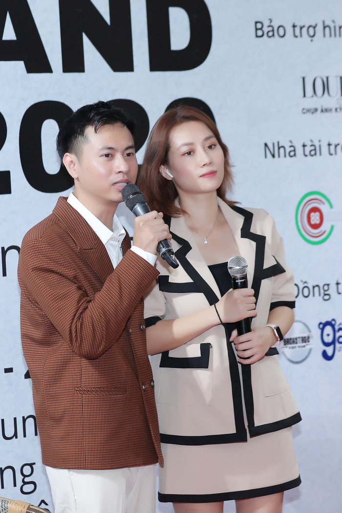 Dương Cầm bên bà xã Thu Quỳnh.