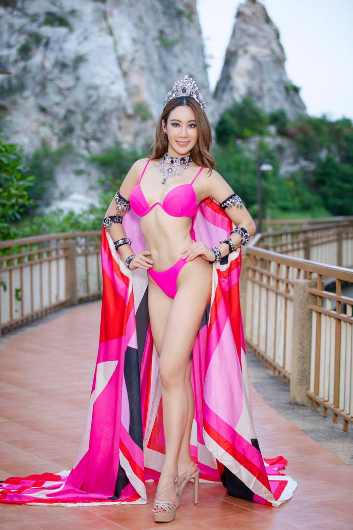 Hoa hậu Trái đất Thái Lan rớt sạch giải thưởng phụ: Đội vương miện diễn bikini, pose dáng quá đà Ảnh 13