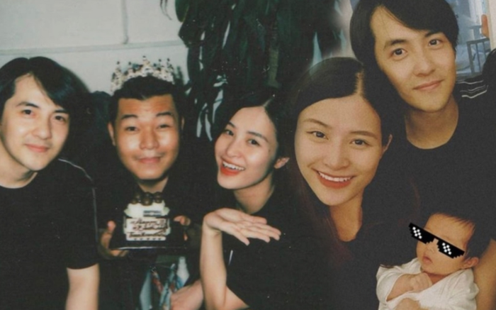 Đông Nhi đưa con gái chưa đầy tháng đi chơi cùng hội bạn, hé lộ diện mạo xinh xắn của tiểu công chúa Ảnh 2